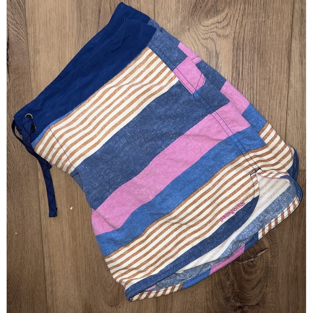 Patagonia Wavefarer‎ Boardshorts Swim Shorts Pink Blue Striped Size 12 4"